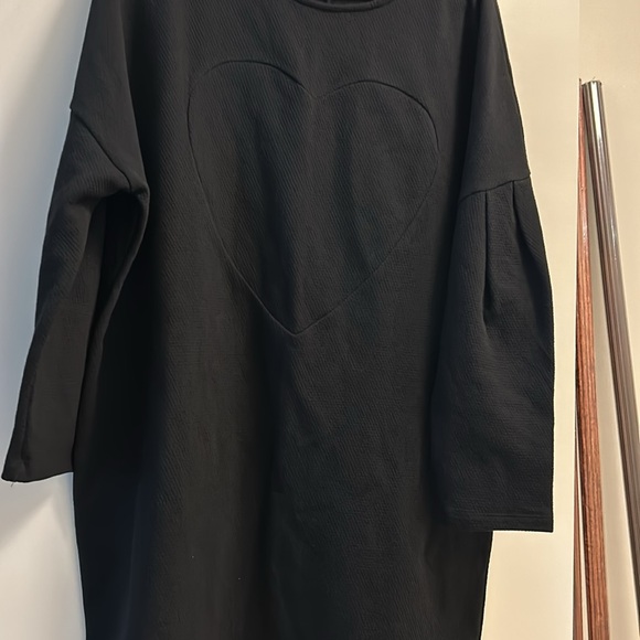 Black Heart Embossed Women's Top - Picture 2 of 11